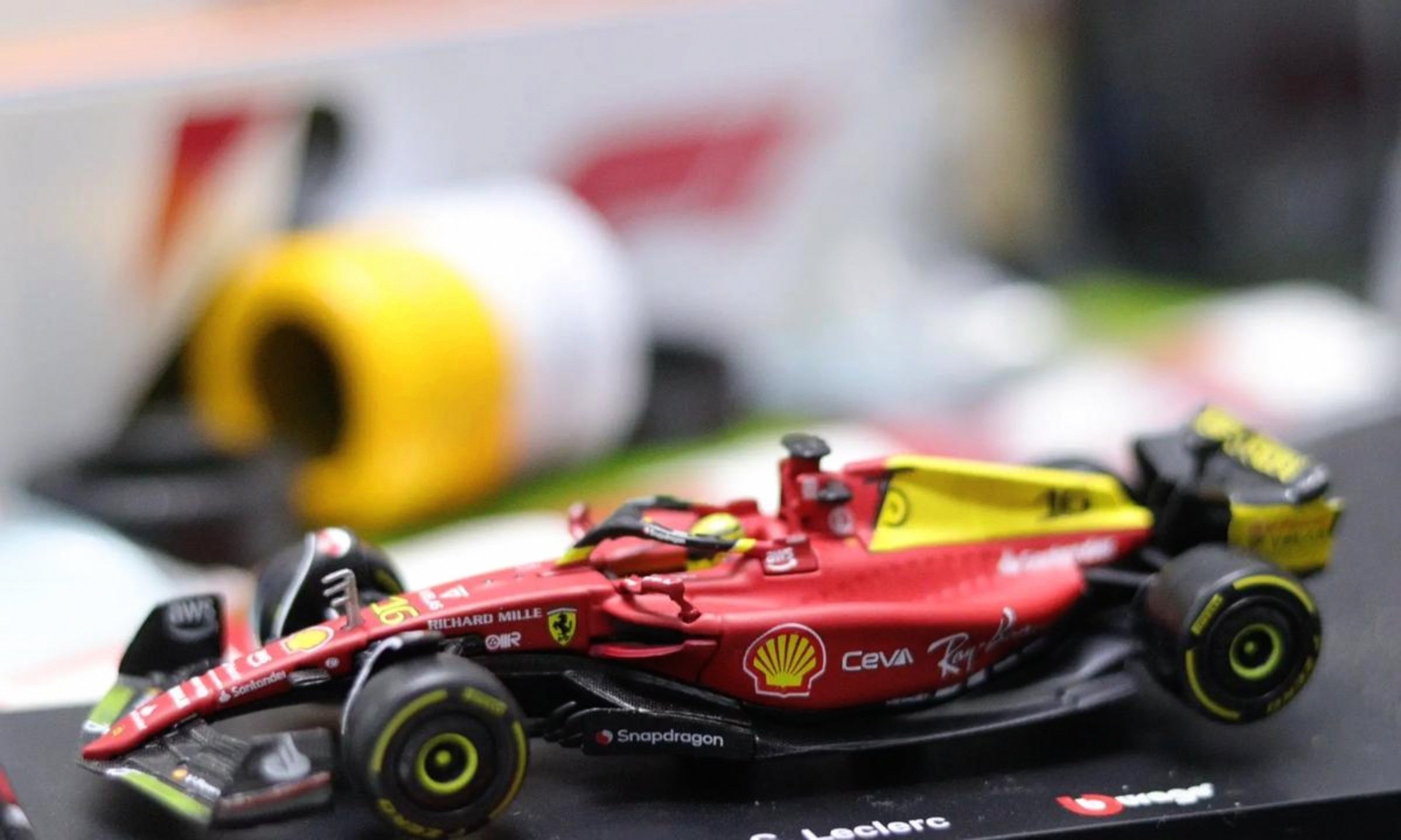 威廉姆斯轻取法拉利，勒克莱尔关键制胜